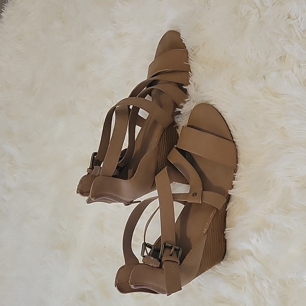 Crown Vintage Wedge Sandals - 7.5